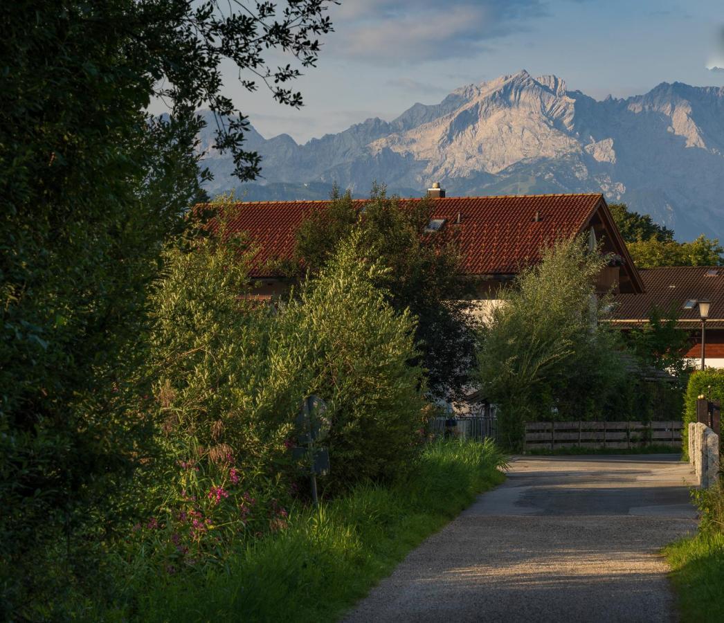 Das Bergquartier - Ferienwohnung Zugspitze Oberau  Exterior photo